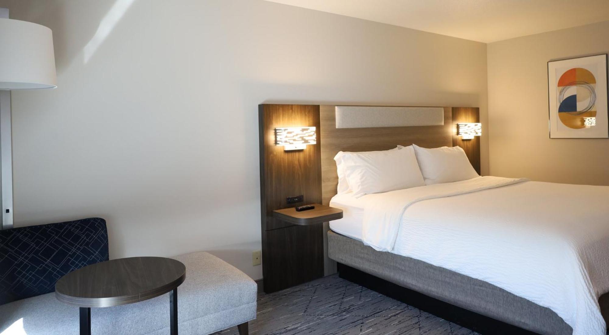 Holiday Express & Mall-portland Area By Ihg Vancouver