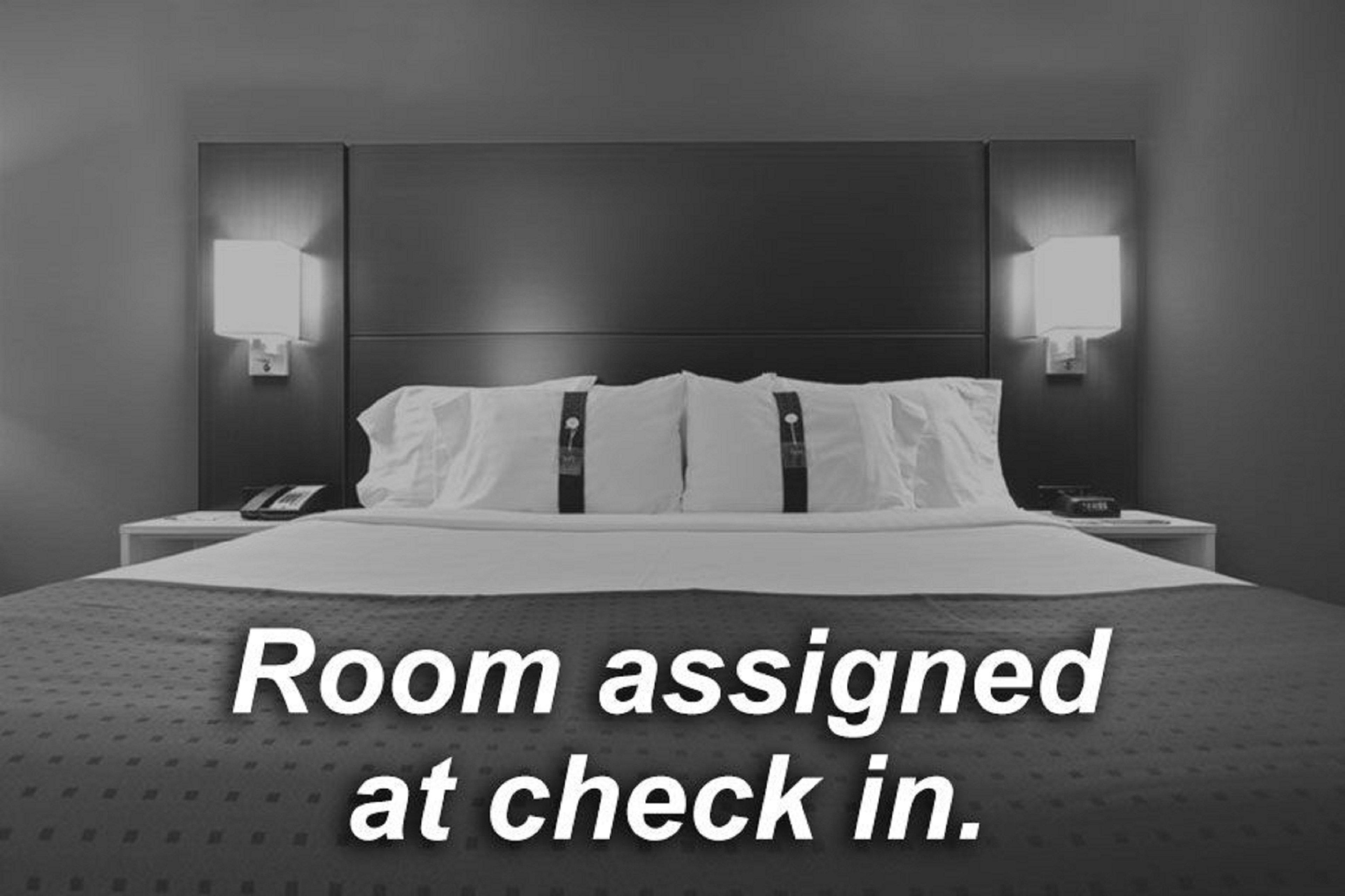 Express & Mall-portland Area By Ihg Vancouver