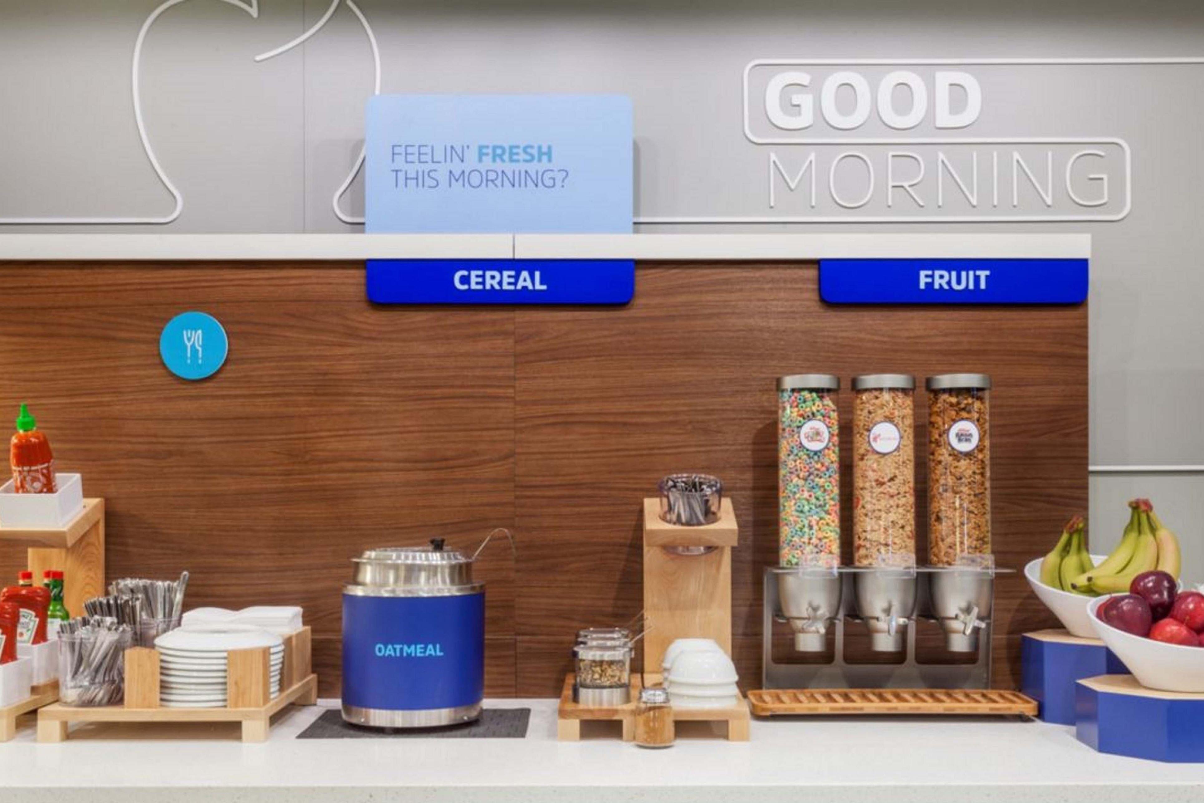 Express & Mall-portland Area By Ihg Hotel