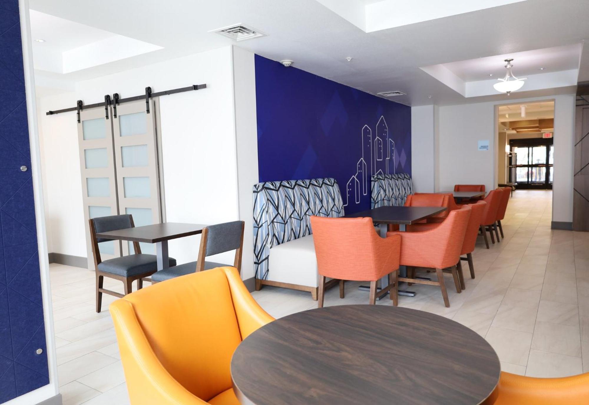 Hotel Express & Mall-portland Area By Ihg Vancouver